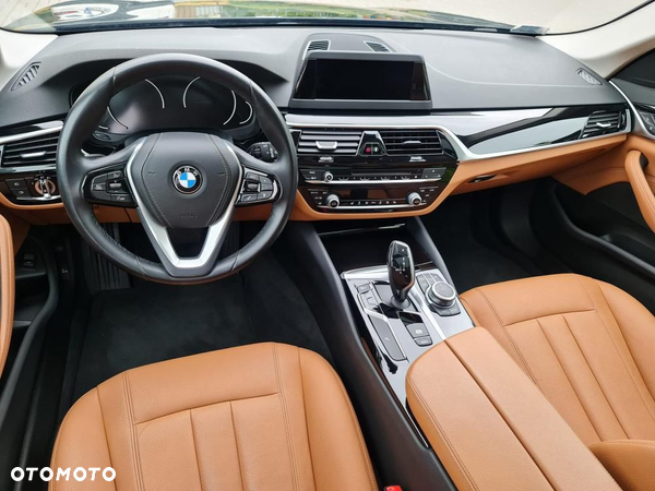 BMW Seria 5 520d Luxury Line - 27