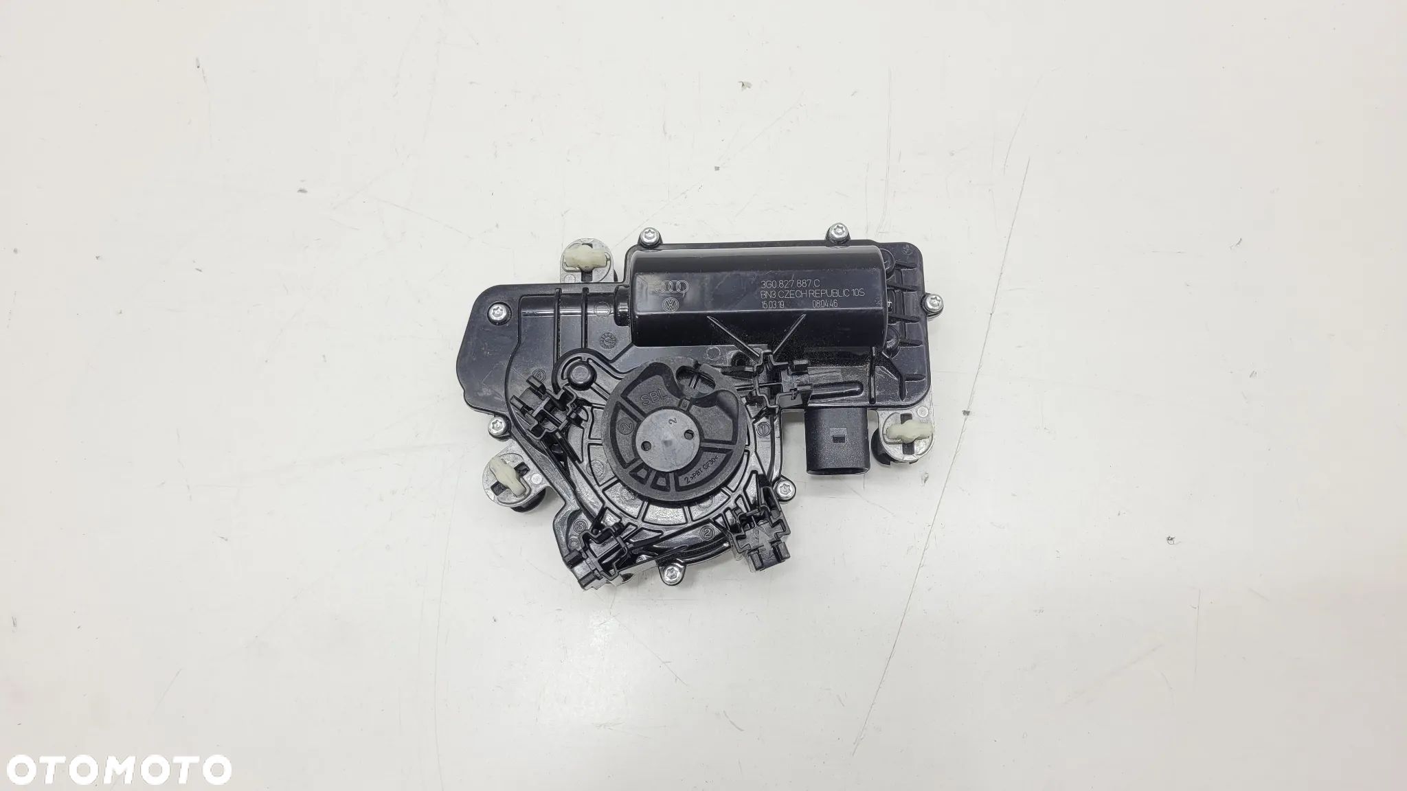 AUDI SEAT VW SIŁOWNIK DOCIĄG ELEKTRYCZNY KLAPY 3G0827887C - 1