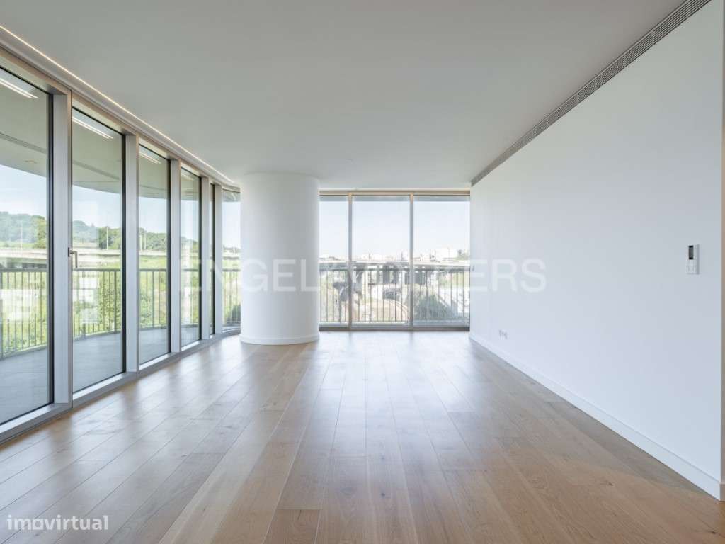 T2 na Infinity Tower - Grande imagem: 3/34