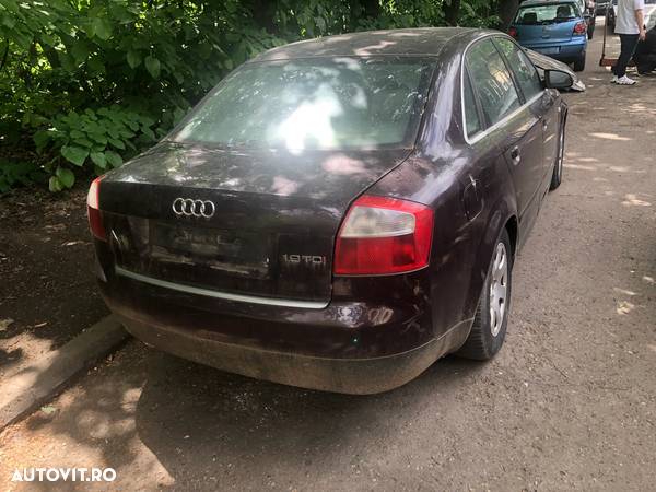 Dezmembrez Audi A4 B6 1.9 TDI 131cp - 5