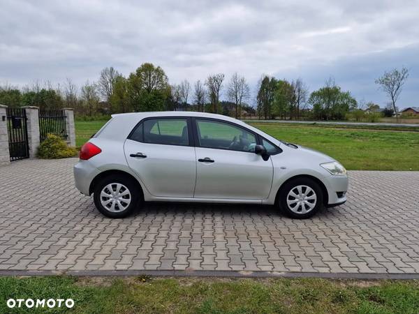 Toyota Auris 1.4 D-4D Luna - 5