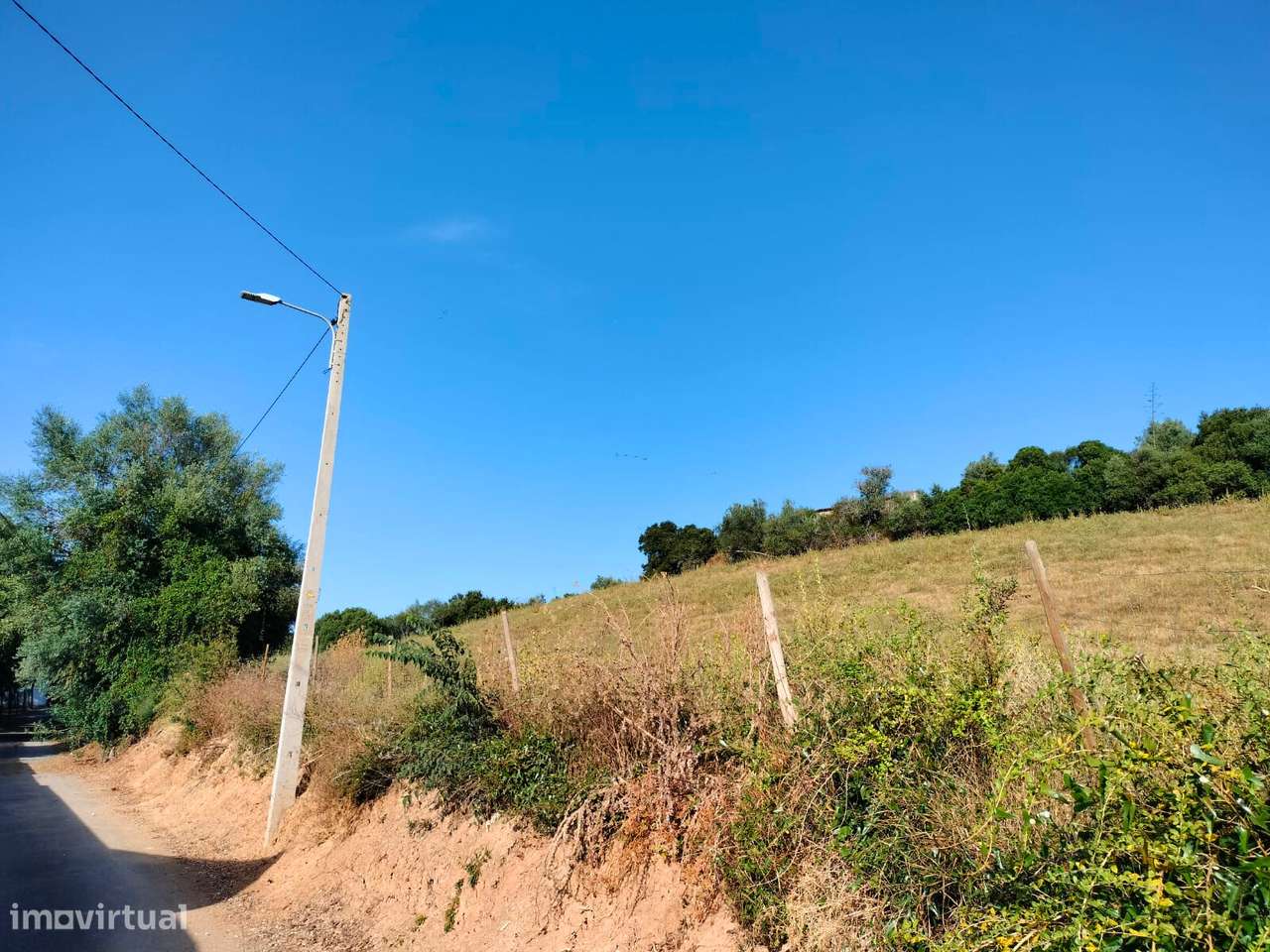 Lote de terreno urbano com área de 2.636m² - Grande imagem: 5/18