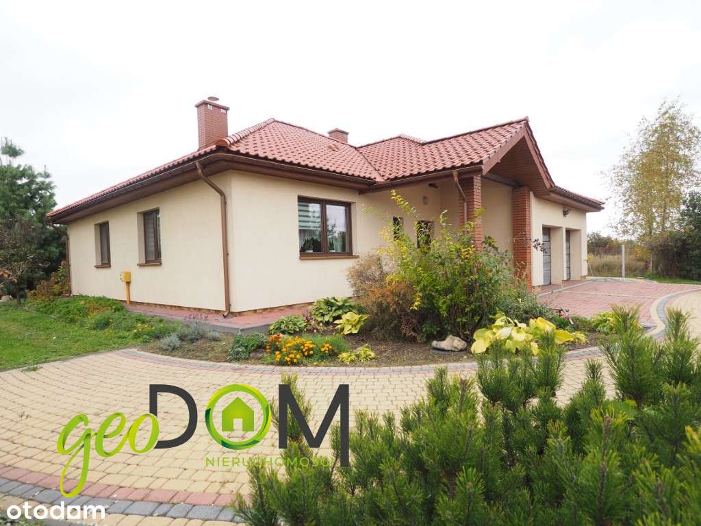 Dom 195 m2 z garażem 21 ar  28x75 Witosa Chełm-1