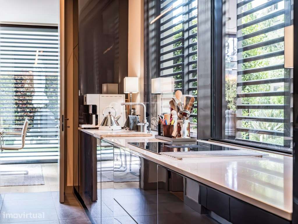 Venda Moradia T3 | Condomínio, Piscina privada e vista mar, Estoril...-9
