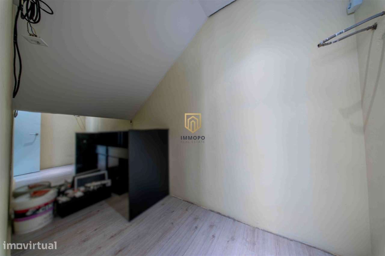Loja , Porto, Matosinhos / Venda / 205.000€-3