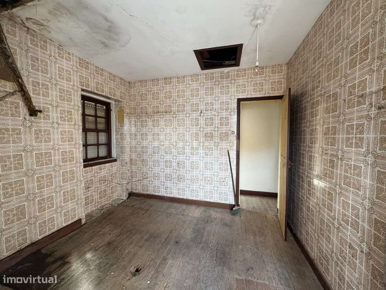 Moradia para restauro - São João de Vêr - Grande imagem: 5/14