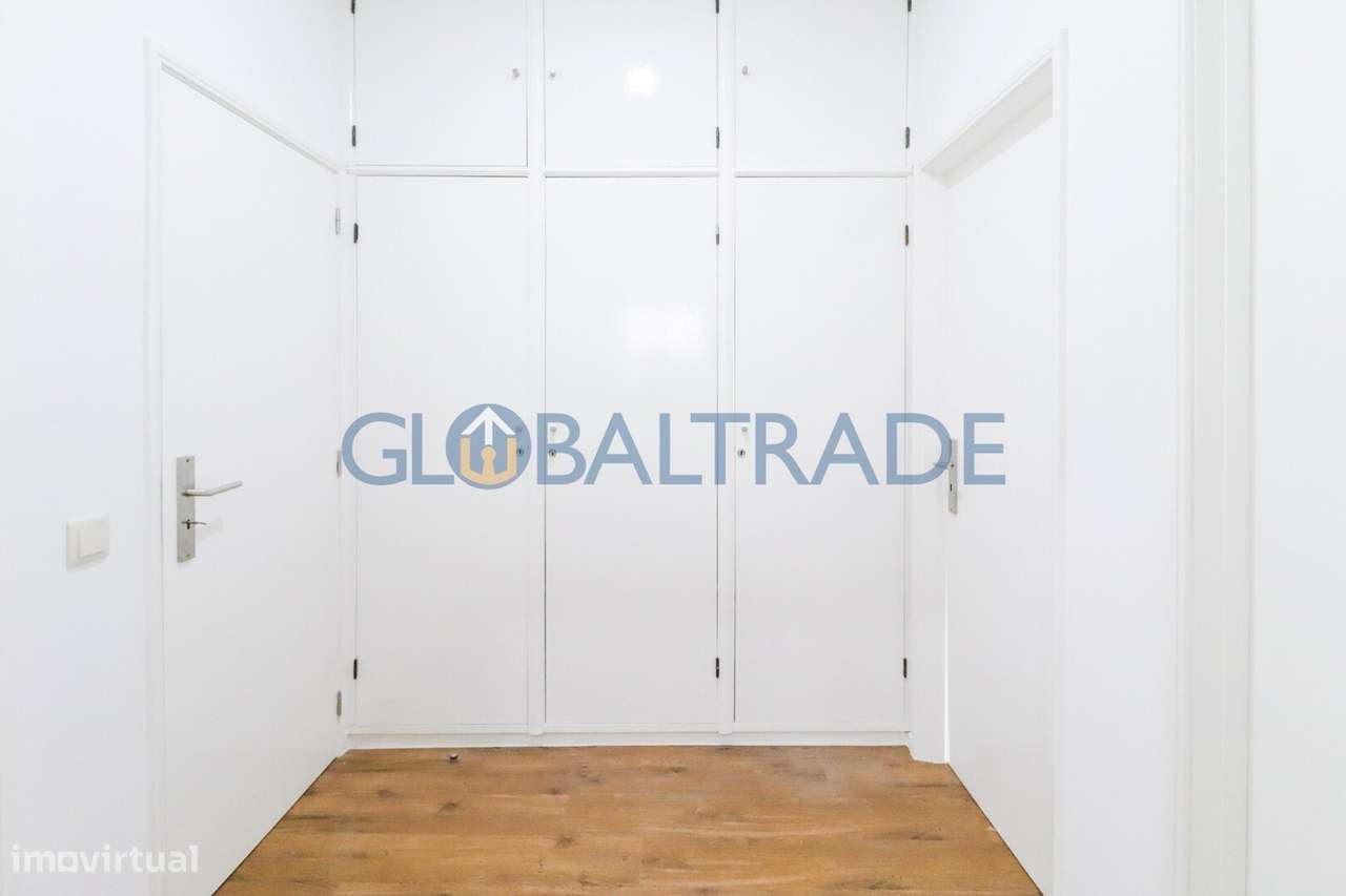 Apartamento T3 Renovado & Equipado em Águas Santas-32