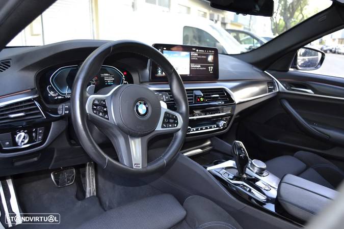 BMW 530 e Pack M - 38