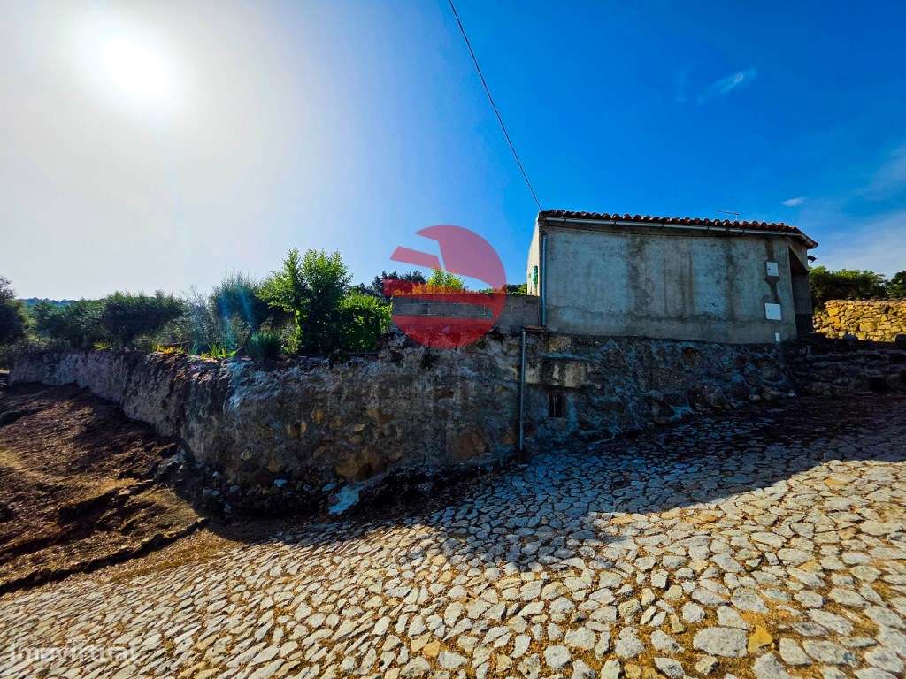 MORADIA T2 C/ GARAGEM E TERRENO-18