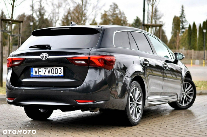 Toyota Avensis 2.0 D-4D Prestige - 6