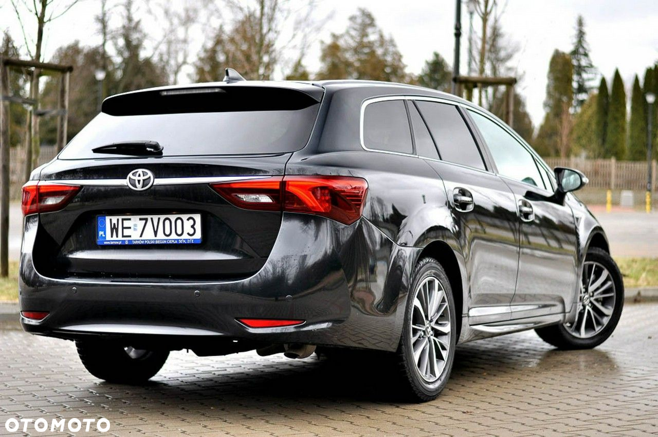 Toyota Avensis 2.0 D-4D Prestige - 6