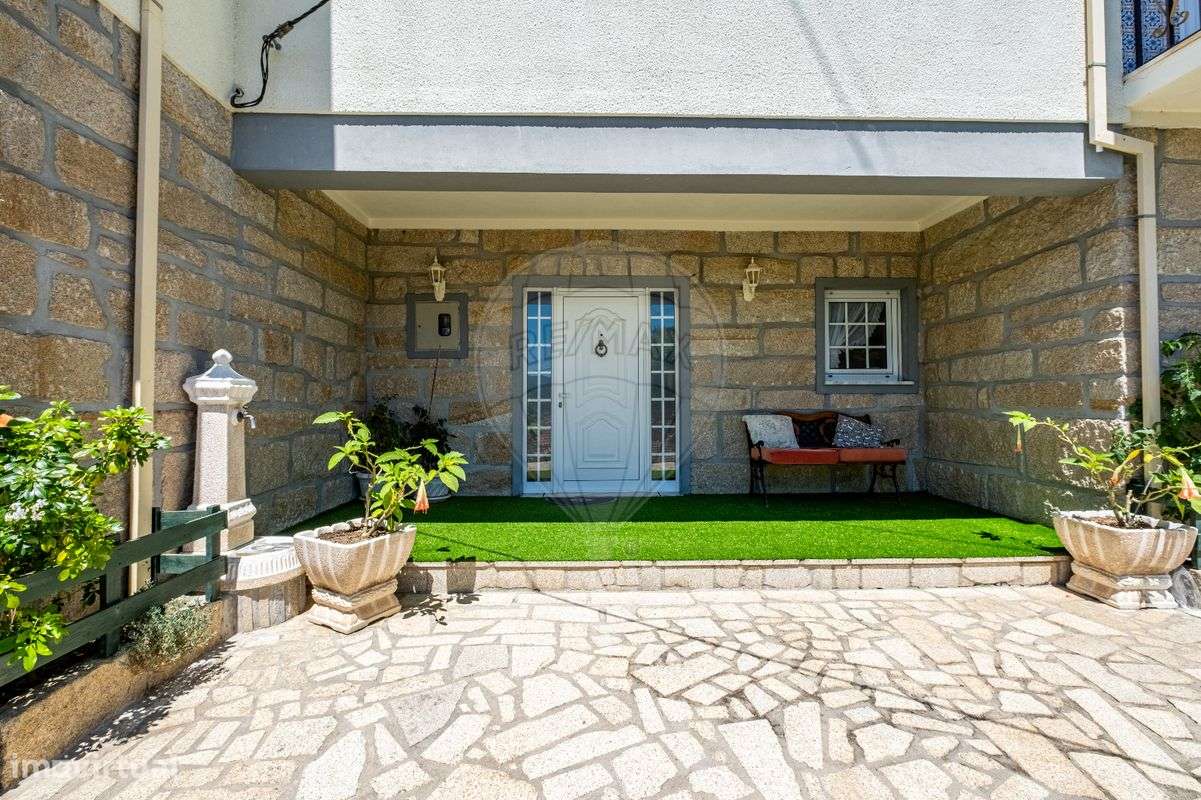 Moradia T4 para venda-39