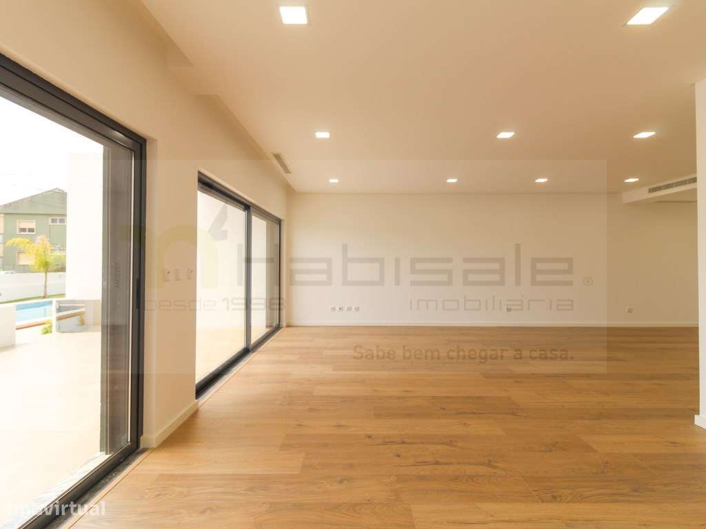 Moradia T4 em condomínio fechado em Loures, com piscina!-23