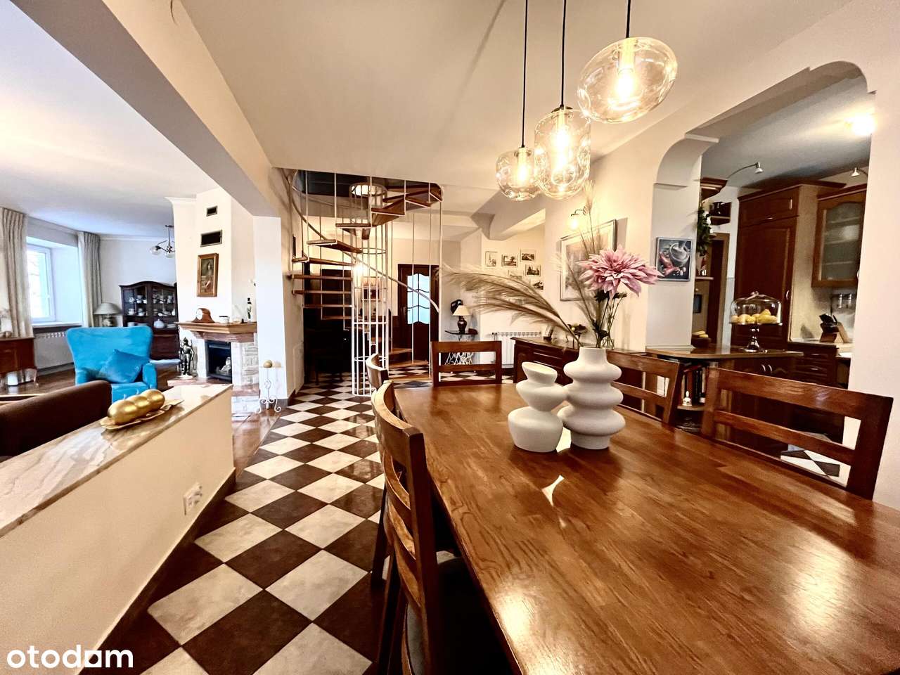 Dom i lokale użytkowe na sprzedaż - Pełny obrazek: 4/15