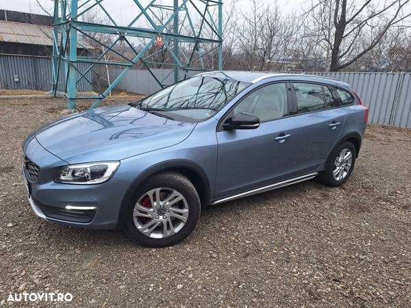 Volvo V60 Cross Country D3 Geartronic - 2