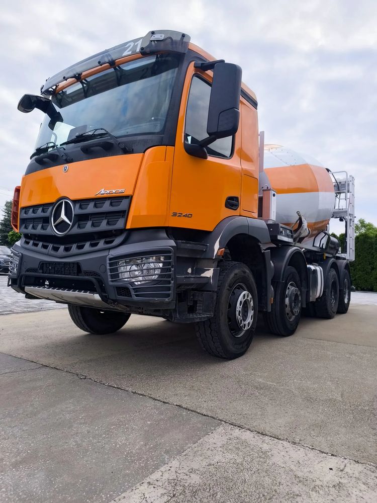 Mercedes-Benz Arocs 2022