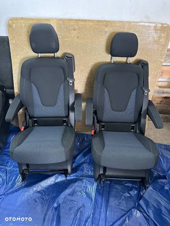 Mercedes EQV 447 V KLASA VITO Metris fotel tylny  comfort  isofix 639 - 9