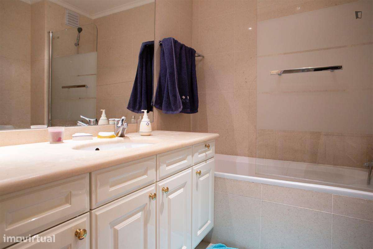 Quarto - localizado em Sete Rios Lisbon - Grande imagem: 5/10