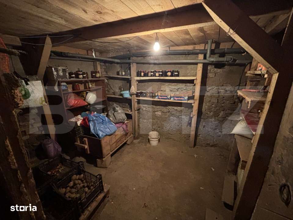 Casa de vanzare, cu 1100mp de teren - Imagine principală: 5/5