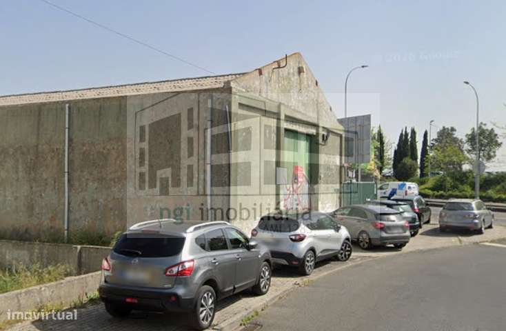 Terreno com armazém - Amadora-6