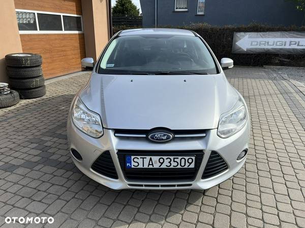 Ford Focus 1.6 Ambiente - 2