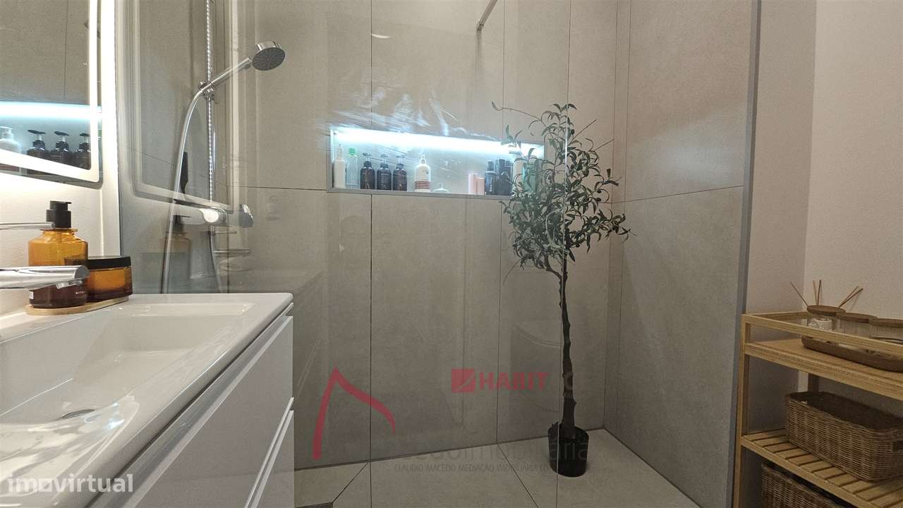 Apartamento T3 Remodelado-22