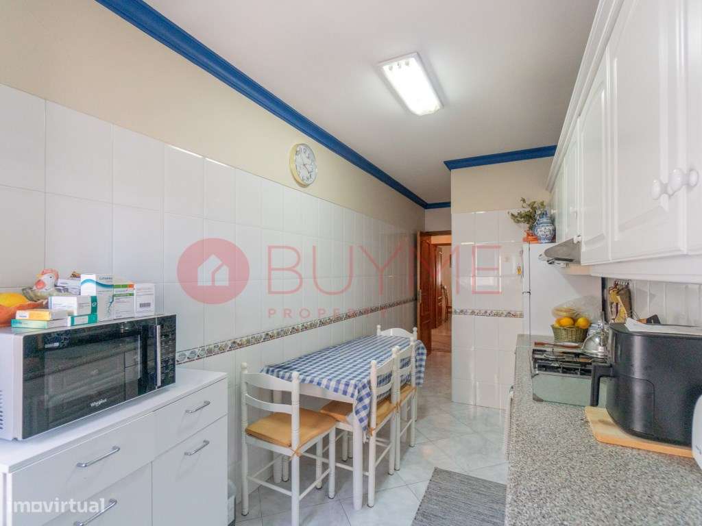 Apartamento T2 em Quarteira com Vista Mar a Poucos Passos da Praia-8