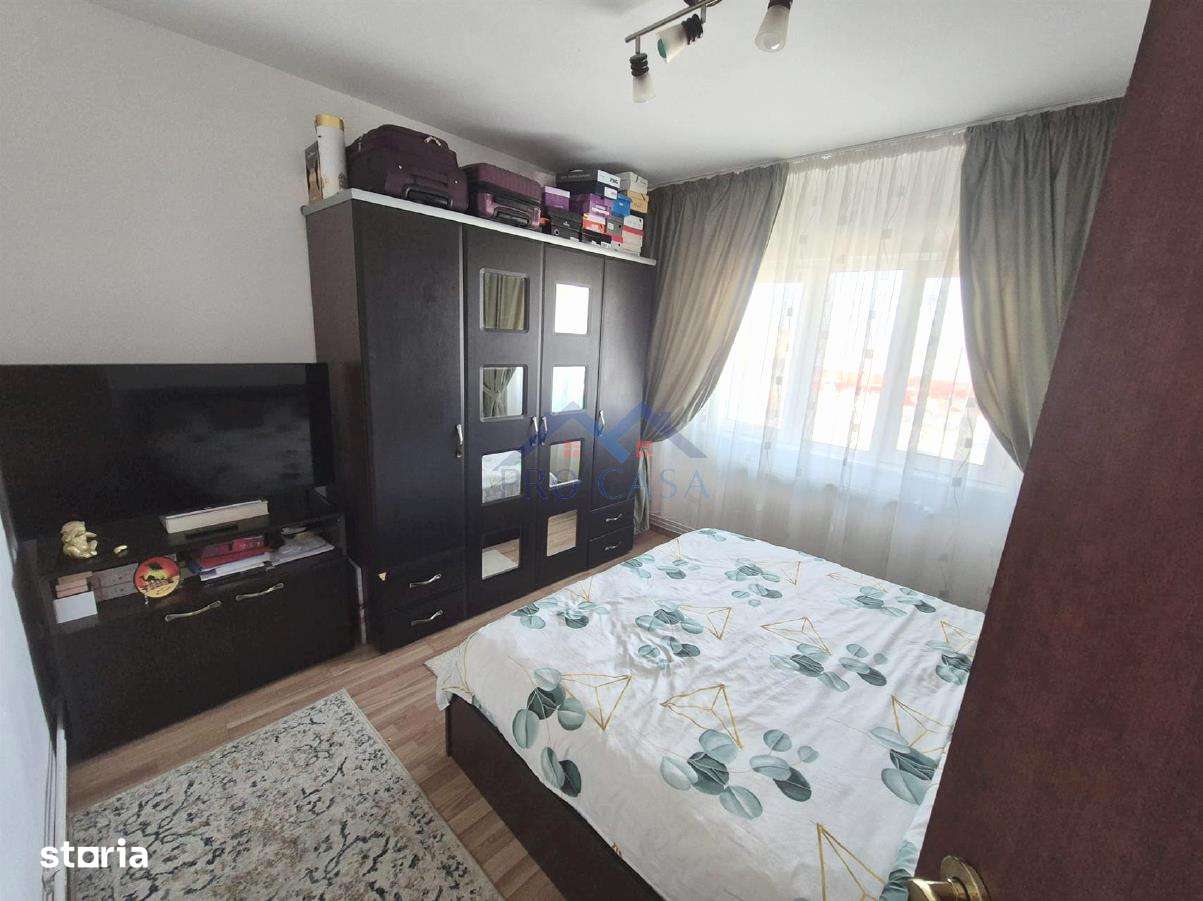 Apartament 2 camere, decomandat, Cetate, et.3, zona  Statiei de Salvar-4