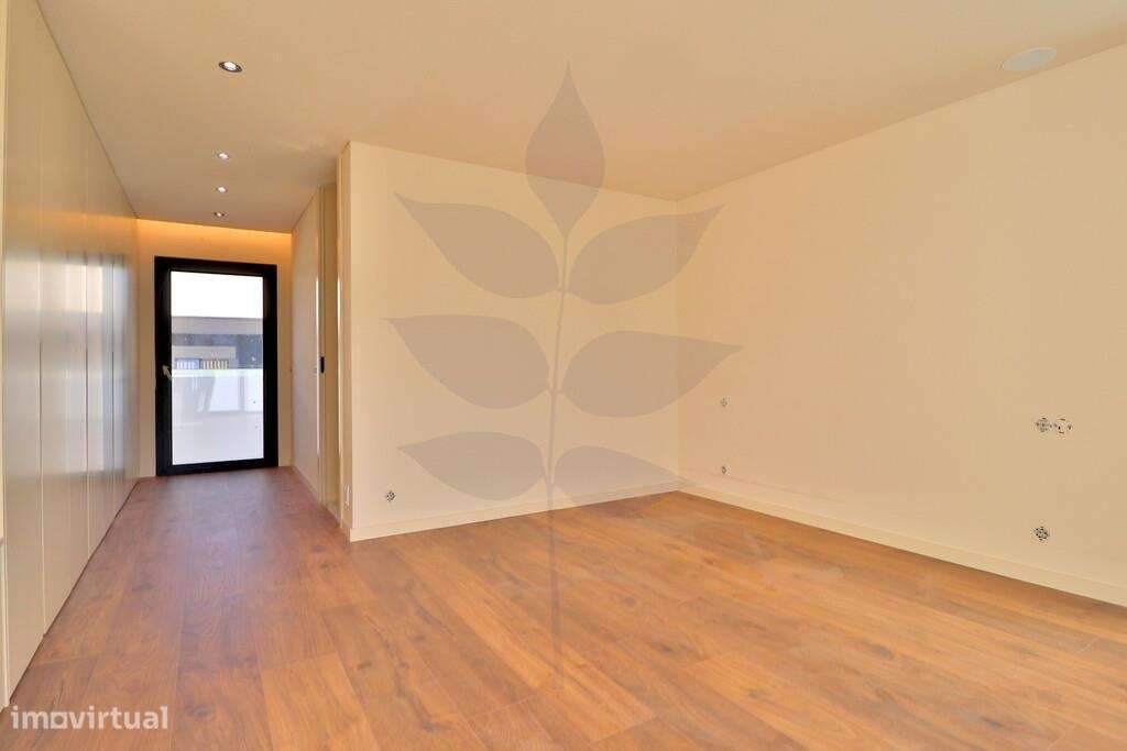 Moradia em Gaveto Nova T3 na freguesia de Este (São Pedro) - Grande imagem: 5/30