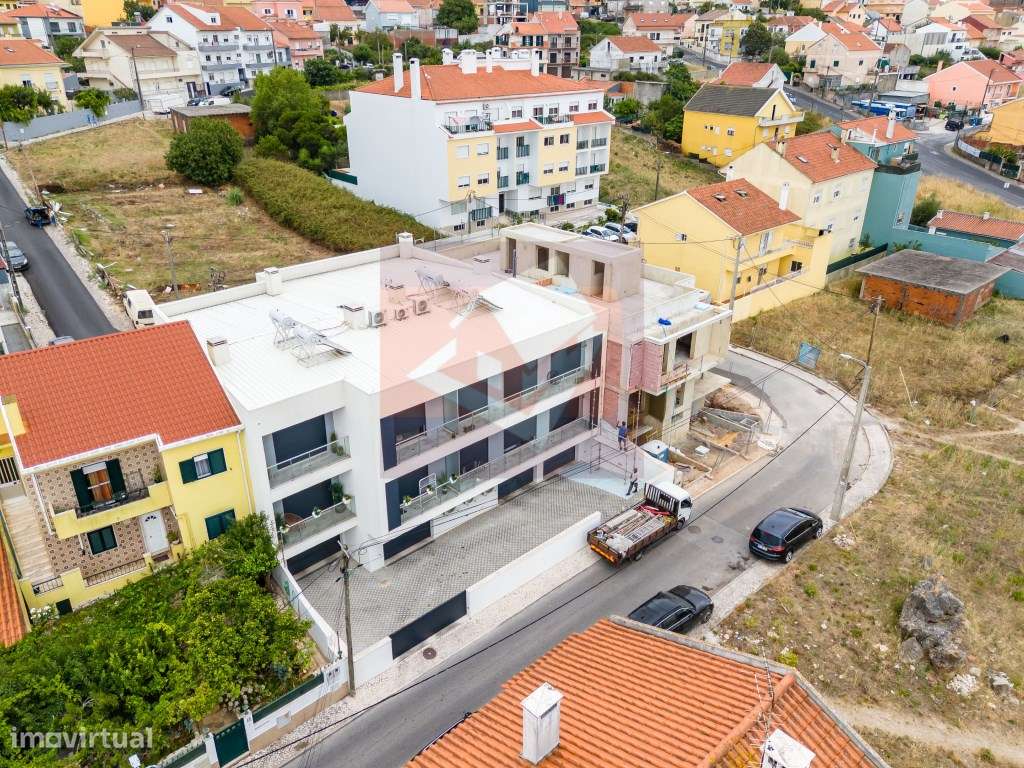Apartamento T2 mobilado em Casal de Cambra-58