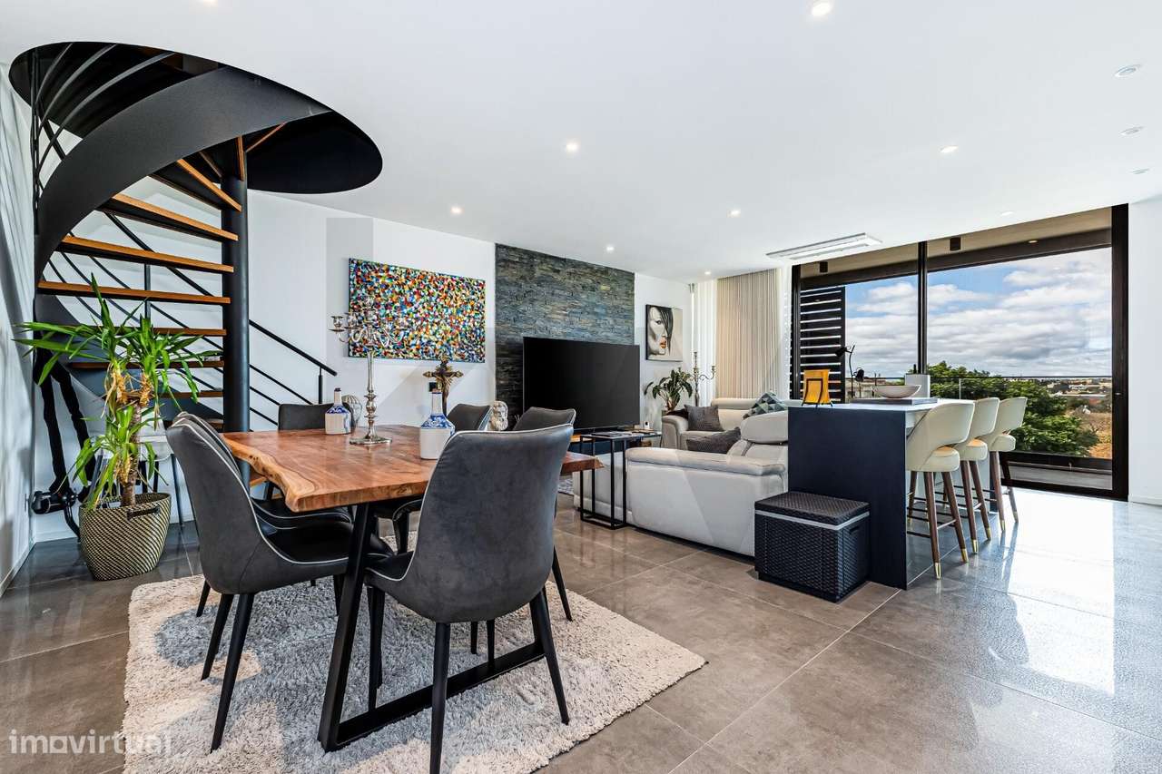 T3 Duplex de alta gama seminovo com vista mar em Albufeira - Grande imagem: 5/40