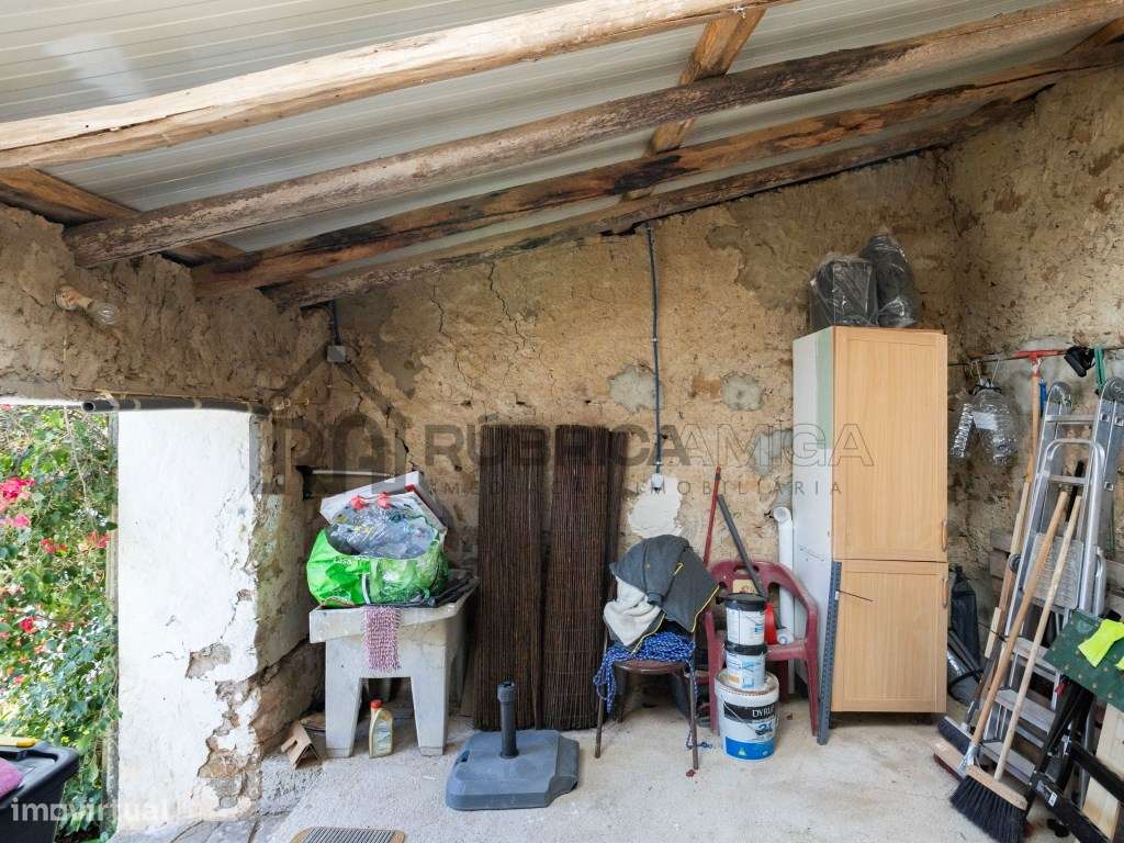 Moradia com Anexos e Vistas Deslumbrantes em Zona Tranquila-22