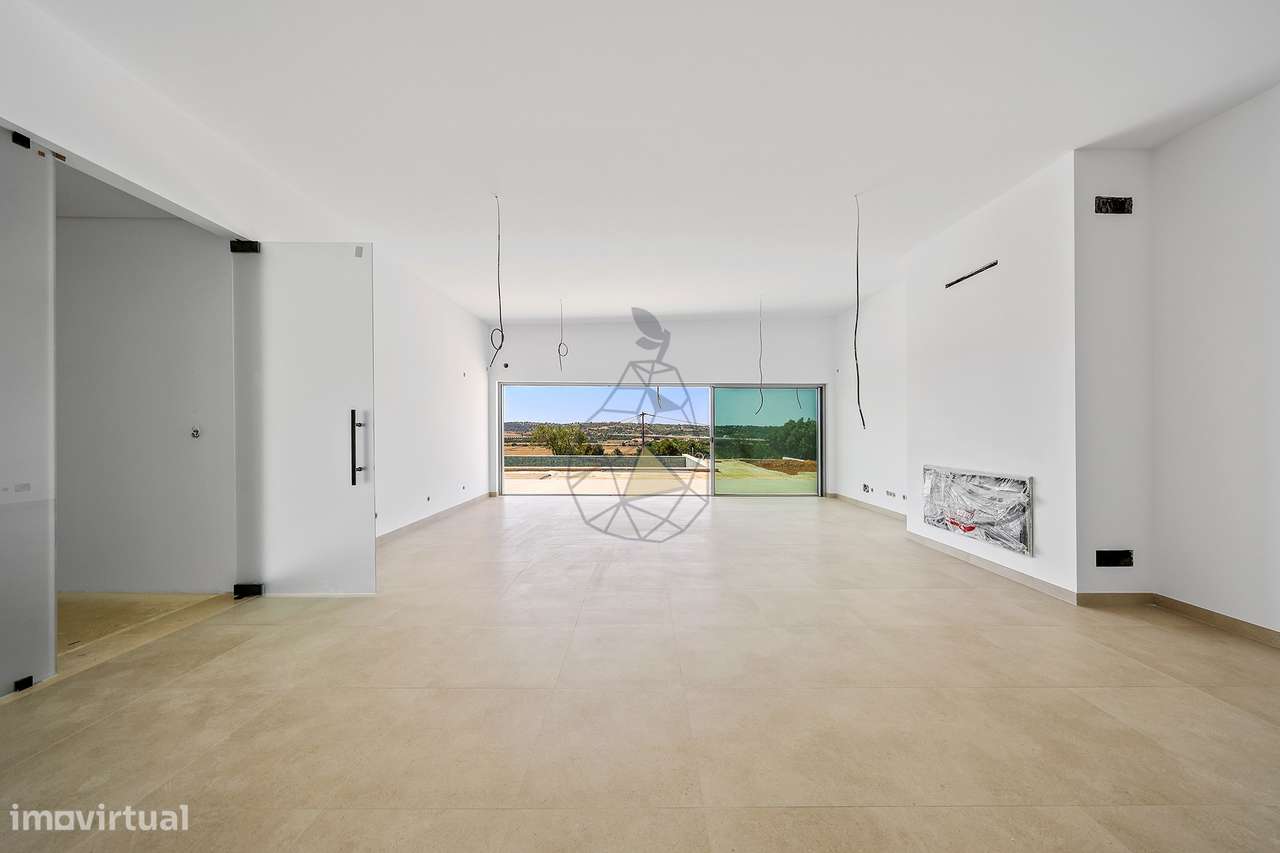 Moradia  de Arquitetura Contemporânea -Pronta a  Habitar  - Montes de - Grande imagem: 5/53