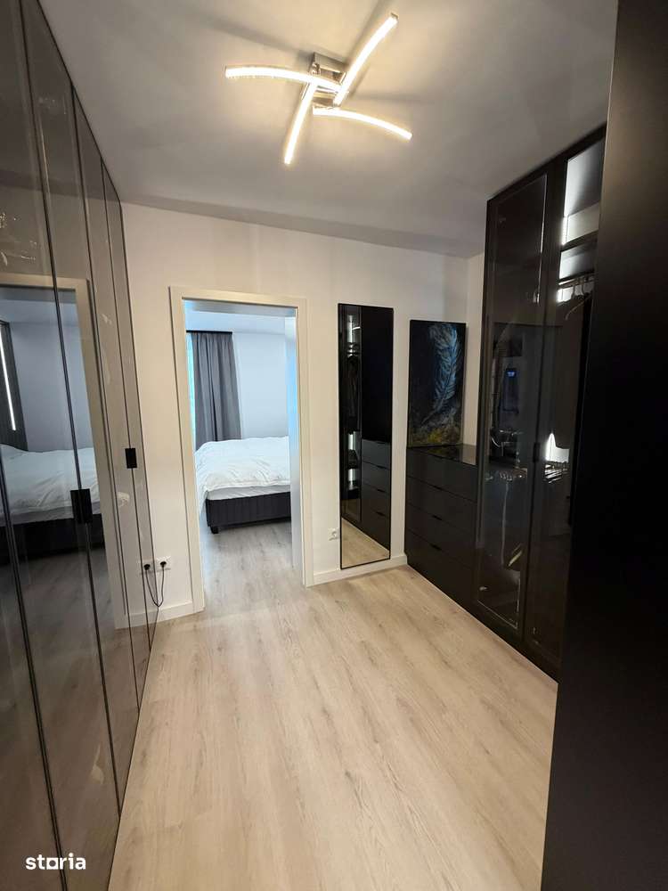 Casa individuala, 4 camere, pivnita, garaj, mansarda, zona V Aurie-1