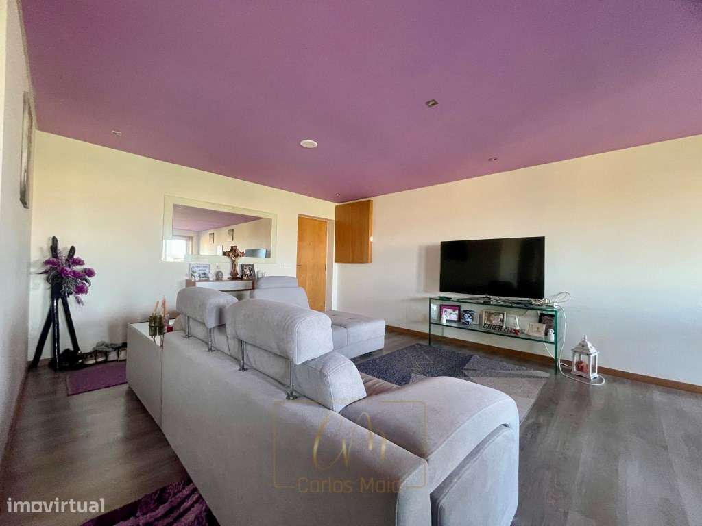 Apartamento T3 totalmente remodelado c/garagem para 2 carros em Vil... - Grande imagem: 4/24