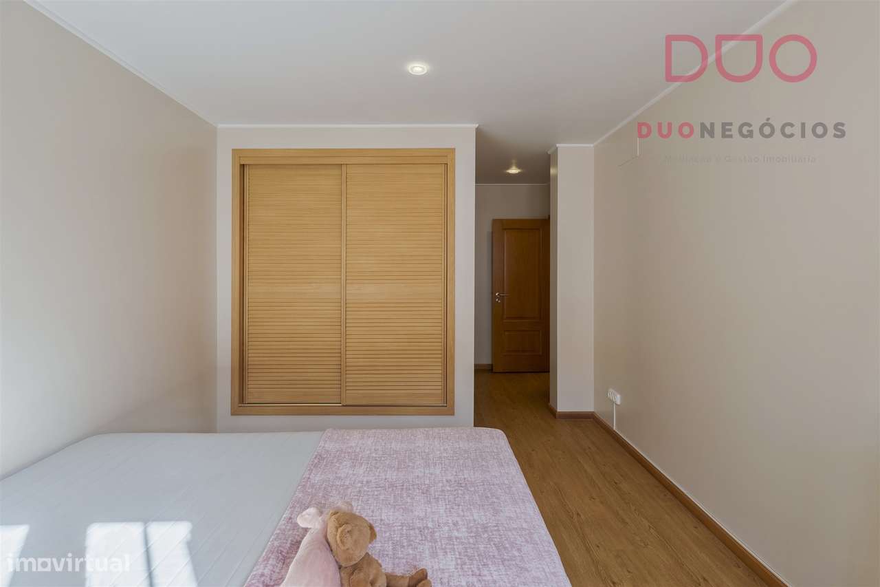 Moradia T4+1 à venda no Montijo-16