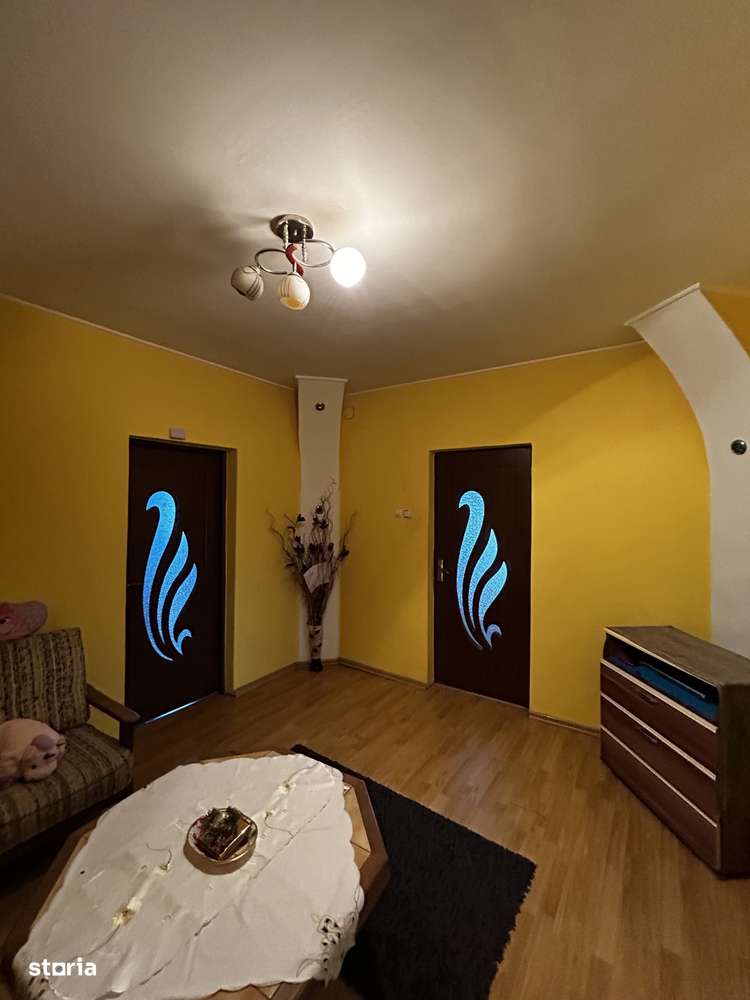 Casa 8 Camere Cu Teren 1500mp In Cermei - Imagine principală: 5/20