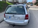 Volkswagen Golf - 6