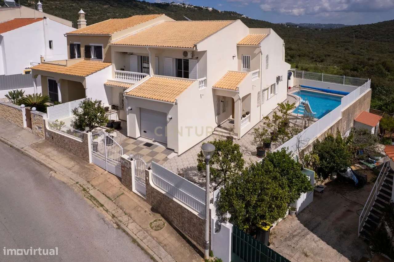 Moradia T3 com piscina e amplo espaço exterior - Grande imagem: 3/50