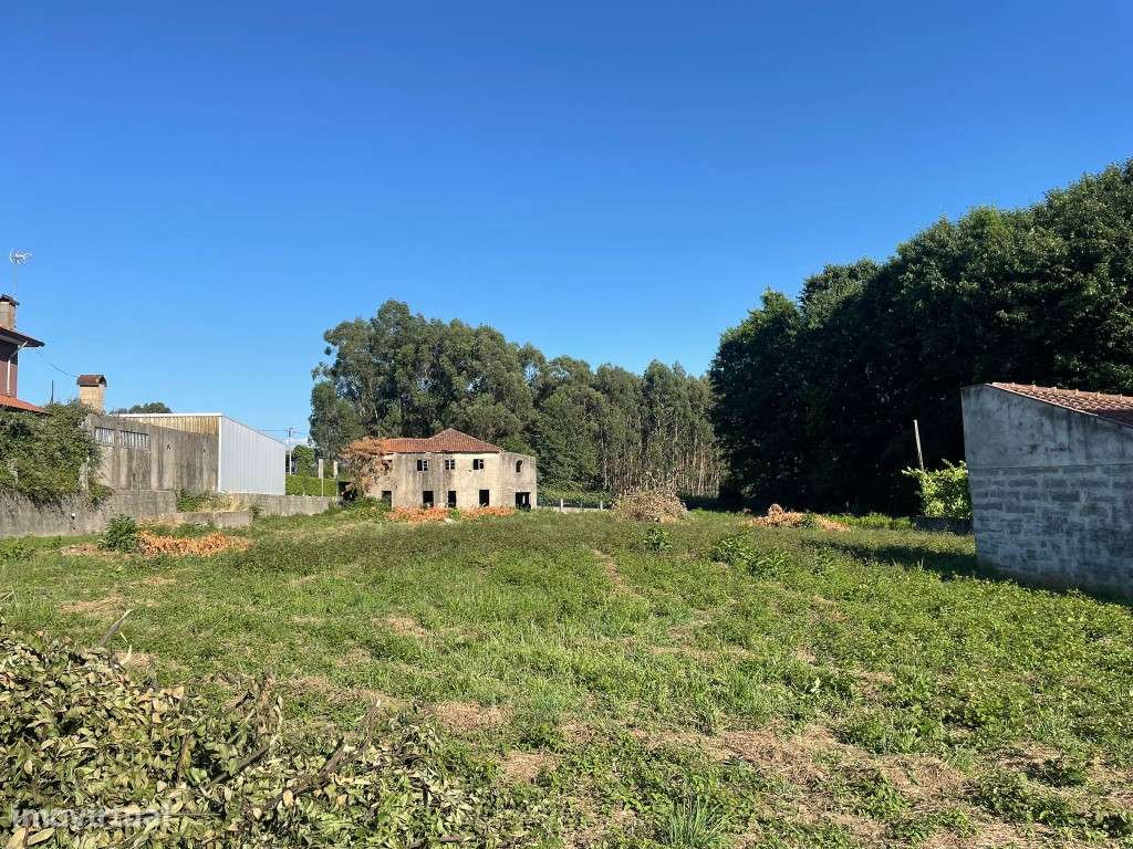 Casa para Restauro + Terreno | 3200m²-0