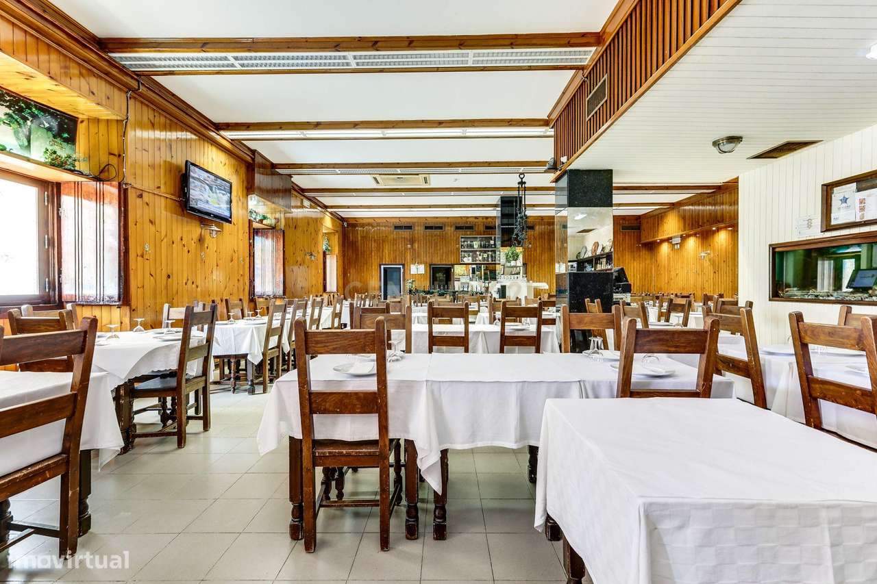 Prédio para reabilitação total em Cacilhas – excelente oportunidade de - Grande imagem: 4/22