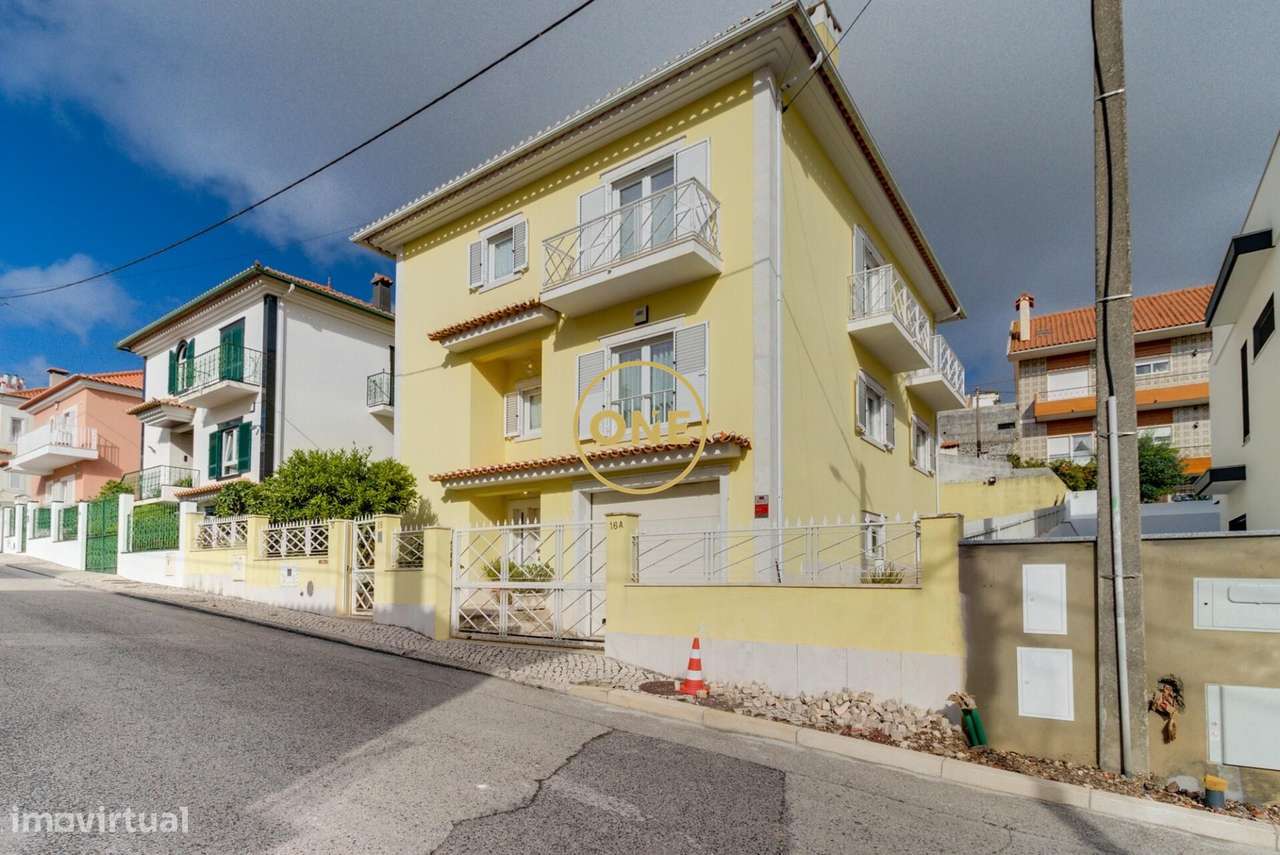 Moradia T4 com Jardim e Garagem na Ramada, Odivelas-55