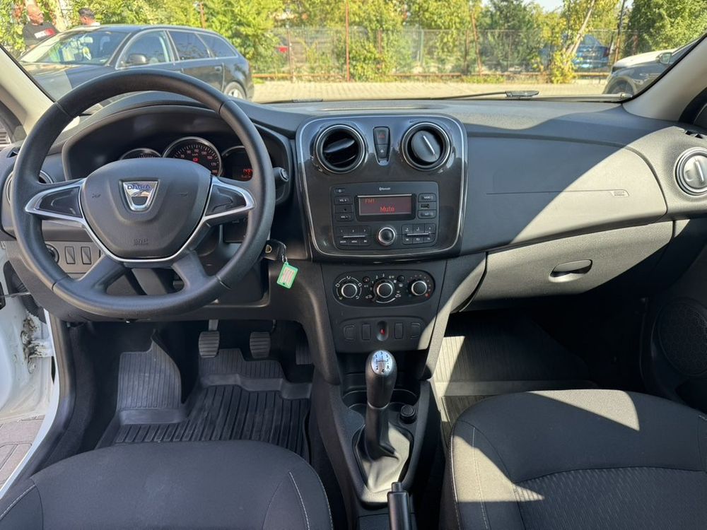 dacia sandero   1 5 blue dci laureate