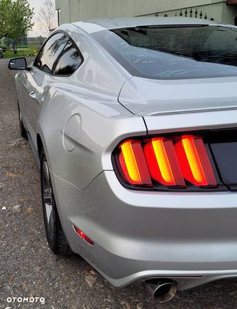 Ford Mustang 3.7 V6 - 10