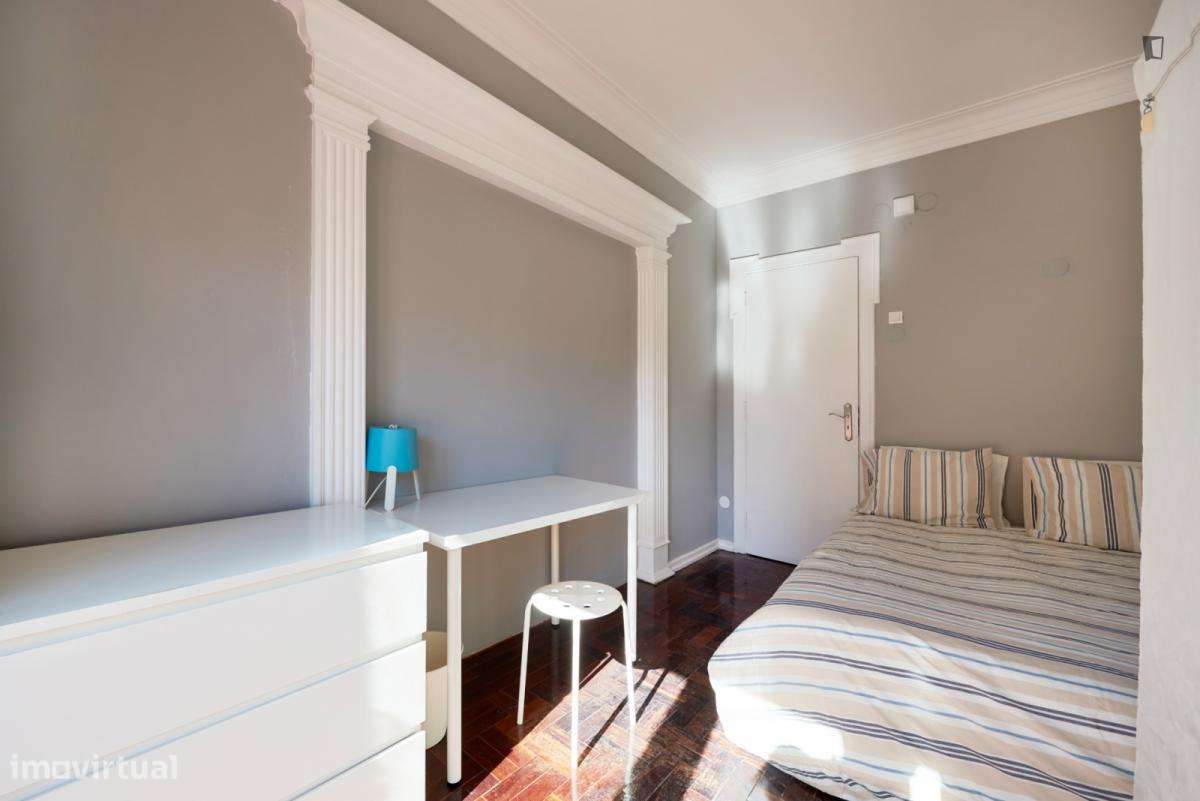 Quarto - localizado em Entrecampos Lisbon - Grande imagem: 2/10