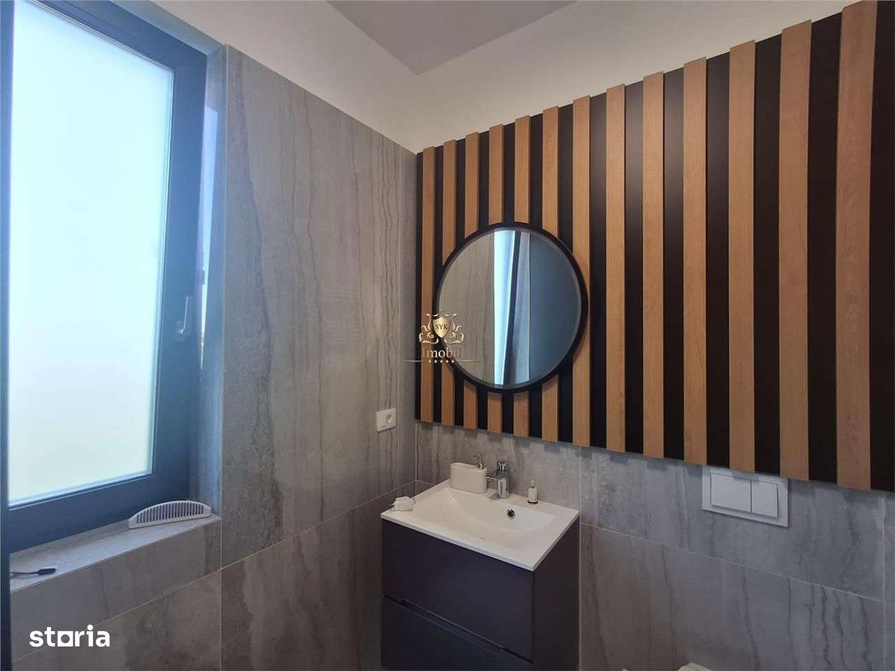 Casa de LUX  4 camere  3 bai Semimobilata,Rulouri exterioare, Curte am - Imagine principală: 4/10