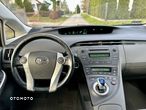 Toyota Prius 1.8 HSD Premium - 25