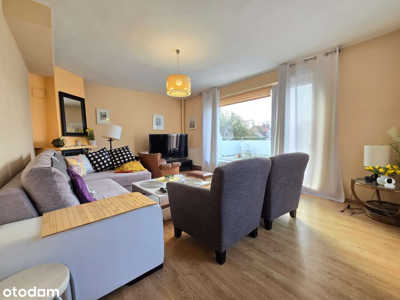 Wolnostojący dom w bardzo dobrej lokalizacji!-8