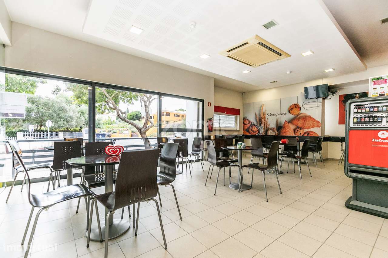 Estabelecimento Comercial a venda em Bicesse - Grande imagem: 3/24