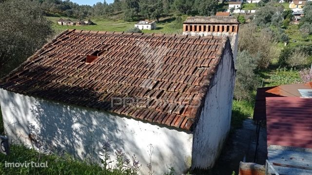 Casa devoluta em Vale de Açor, Bemposta